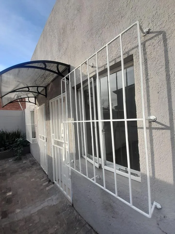 Apartment / flat to rent in Rosettenville