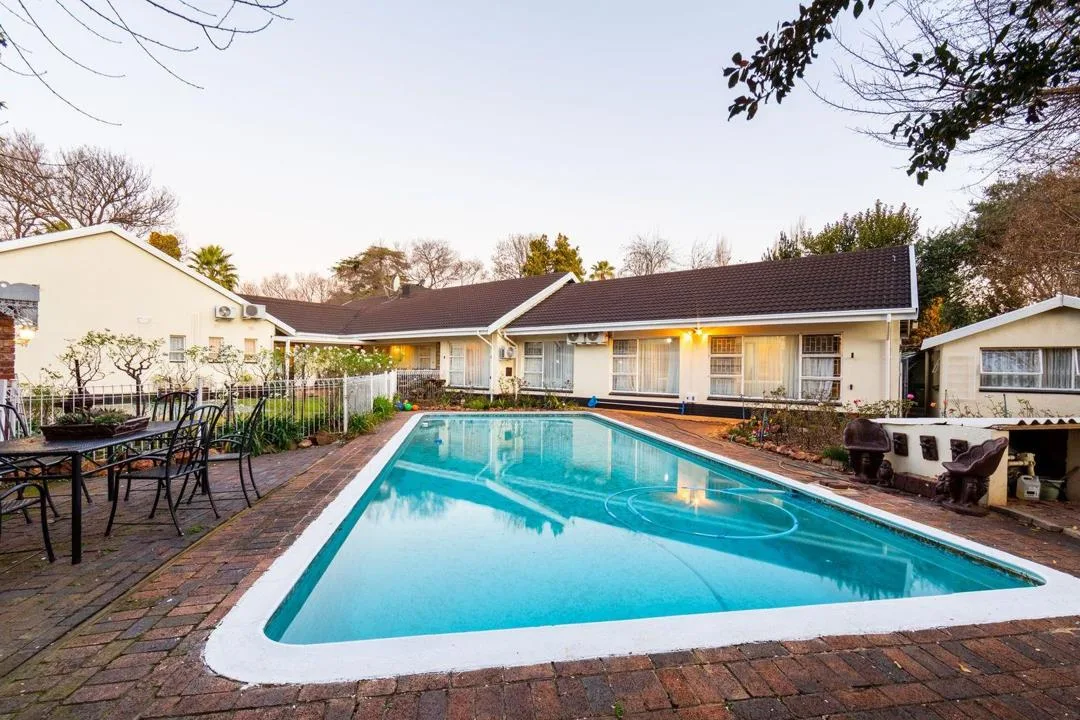 6 Bedroom House for sale in Grimbeeck Park