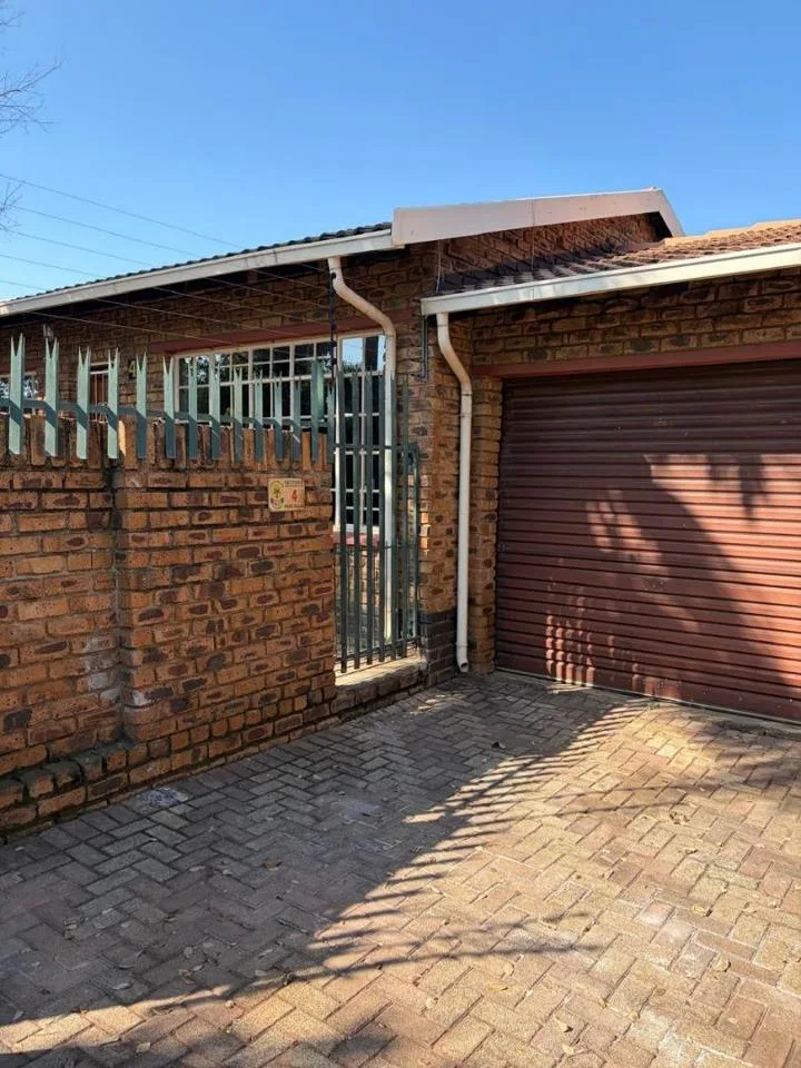 3 Bedroom Townhouse to rent in Quellerie Park