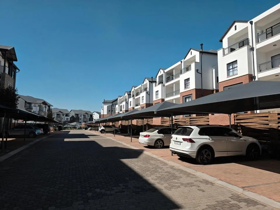 2 Bedroom Apartment / flat to rent in Silver Lakes