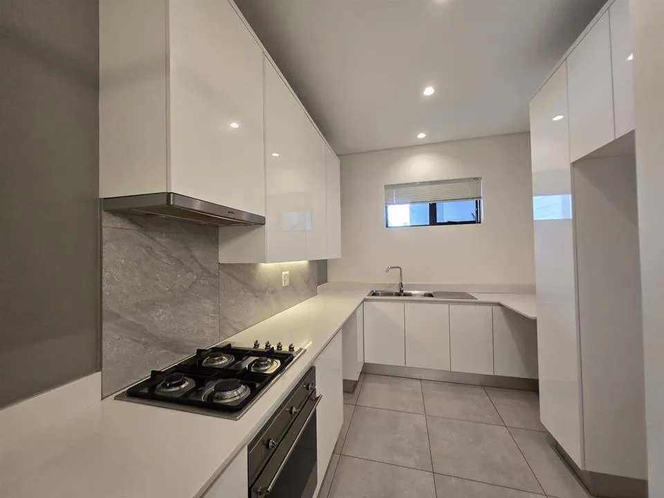 2 Bedroom Apartment / flat to rent in Morningside