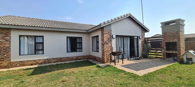 3 Bedroom House for sale in Baillie Park