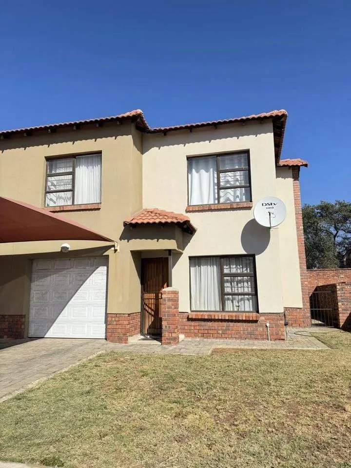 3 Bedroom Townhouse for sale in Waterval East