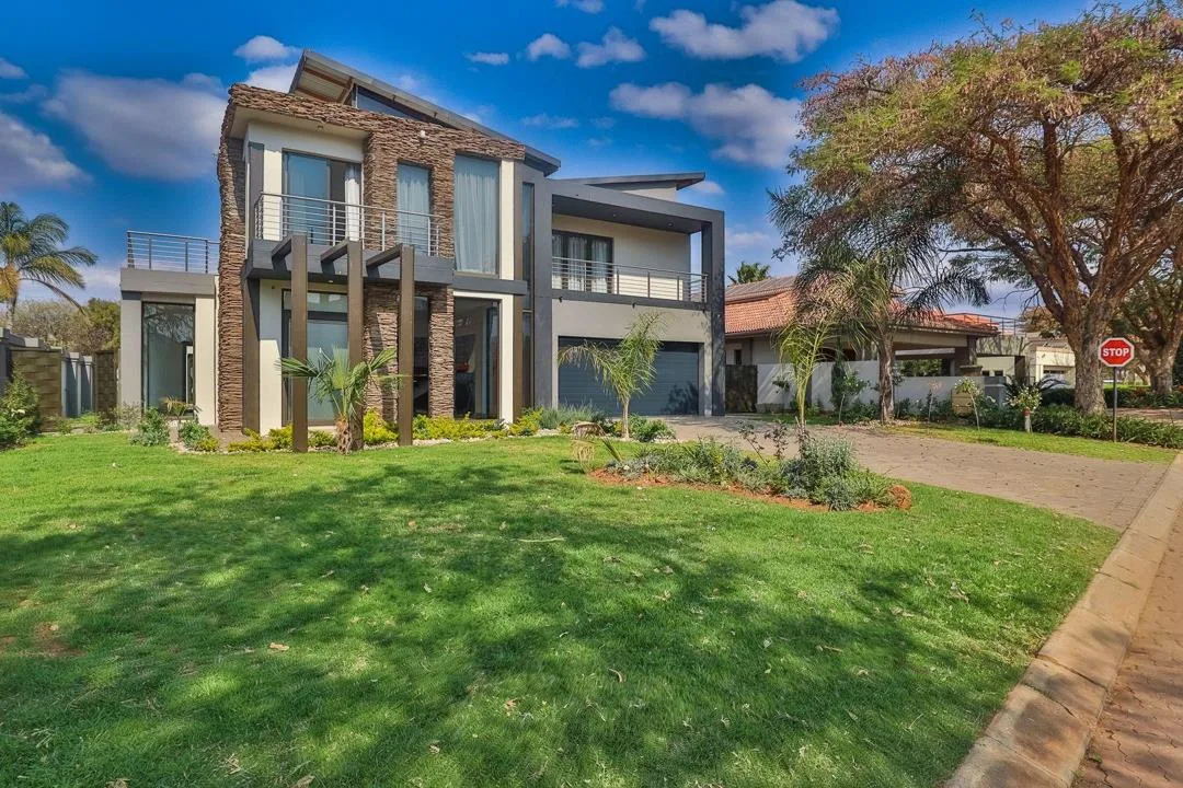 5 Bedroom House for sale in The Islands Estates
