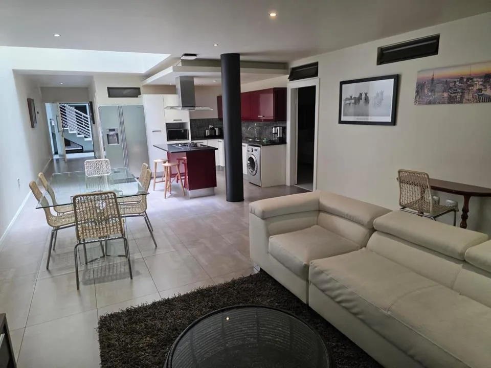 2 Bedroom Apartment / flat to rent in Strathavon