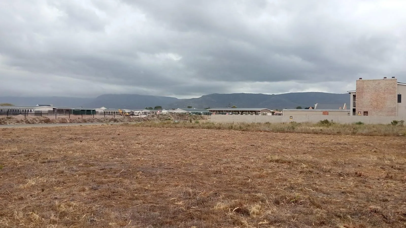 1 255 m² Land available in Fisherhaven