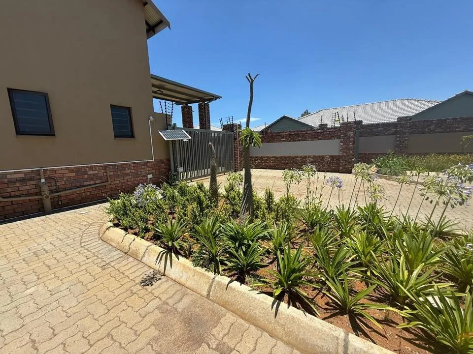 3 Bedroom Townhouse for sale in Waterval East