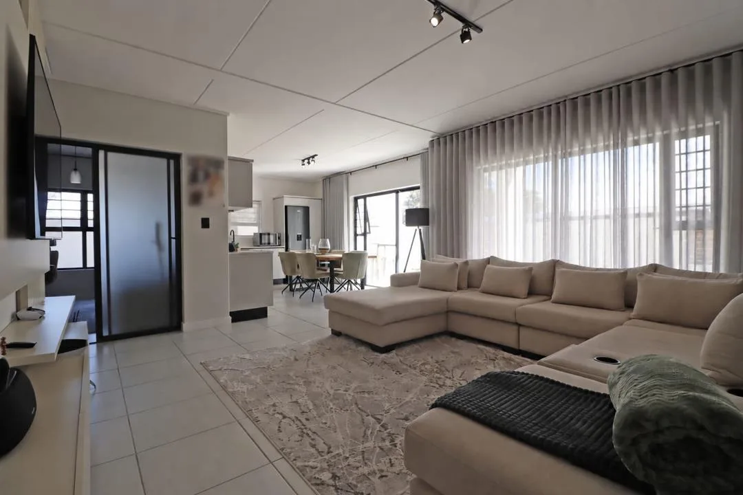 3 Bedroom Apartment / flat to rent in Crowthorne AH