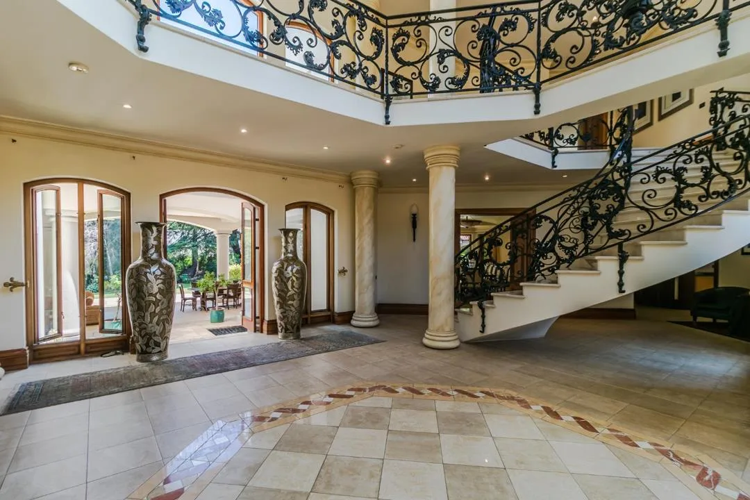 7 Bedroom House to rent in Hyde Park