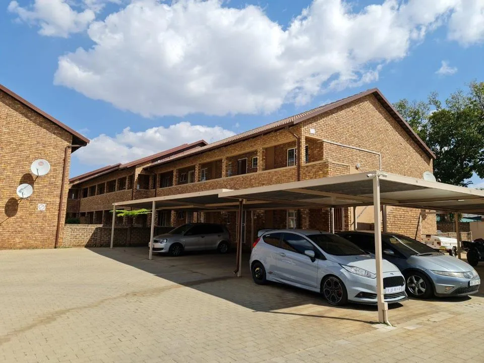 2 Bedroom Apartment / flat to rent in Ravensklip