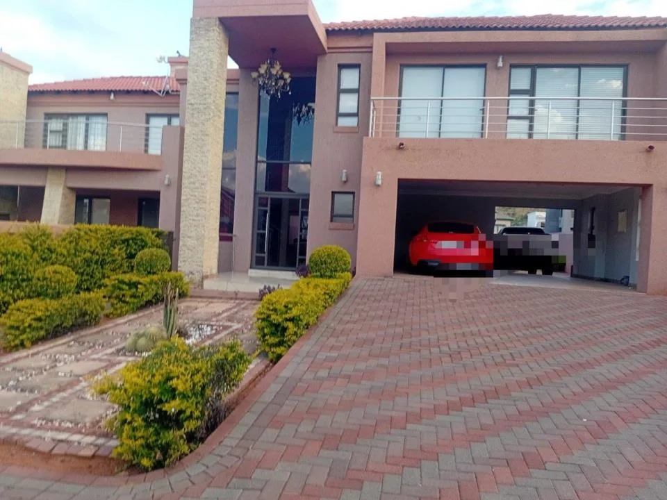 6 Bedroom House to rent in Amandasig