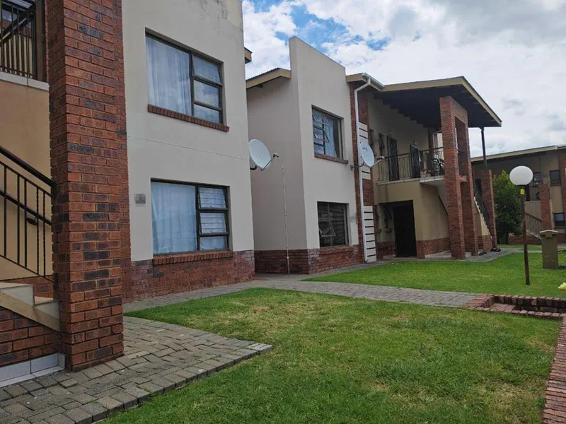 2 Bedroom Apartment / flat for sale in Waterval East