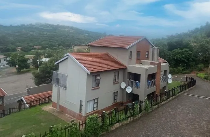3 Bedroom Apartment / flat for sale in Azalea Park