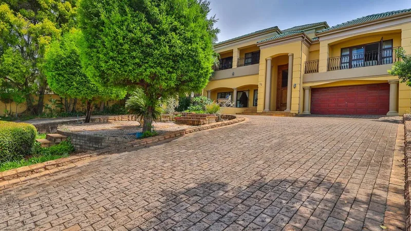 3 Bedroom House for sale in Kosmos Ridge