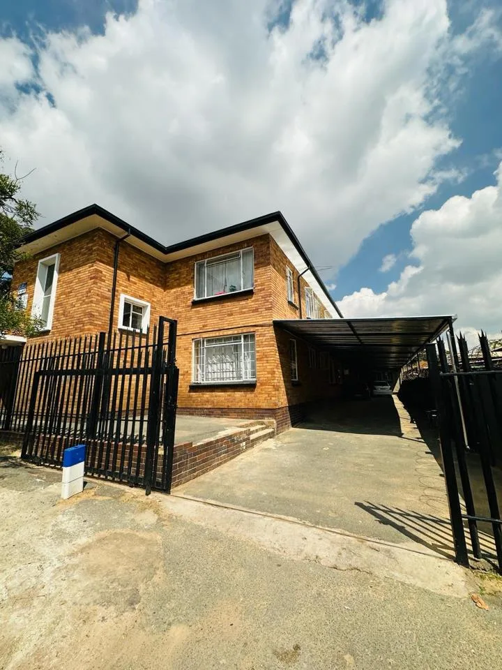 2 Bedroom Apartment / flat to rent in Kenilworth