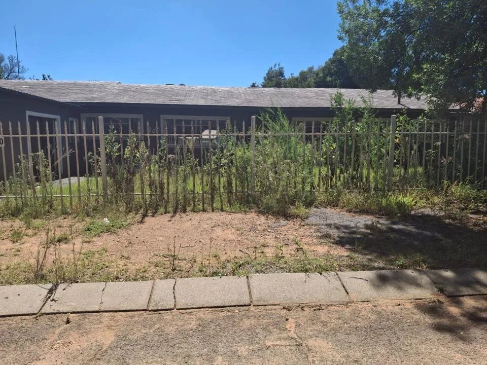 4 Bedroom House for sale in Declercqville
