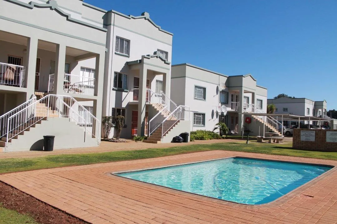 3 Bedroom Apartment / flat for sale in Kannoniers Park