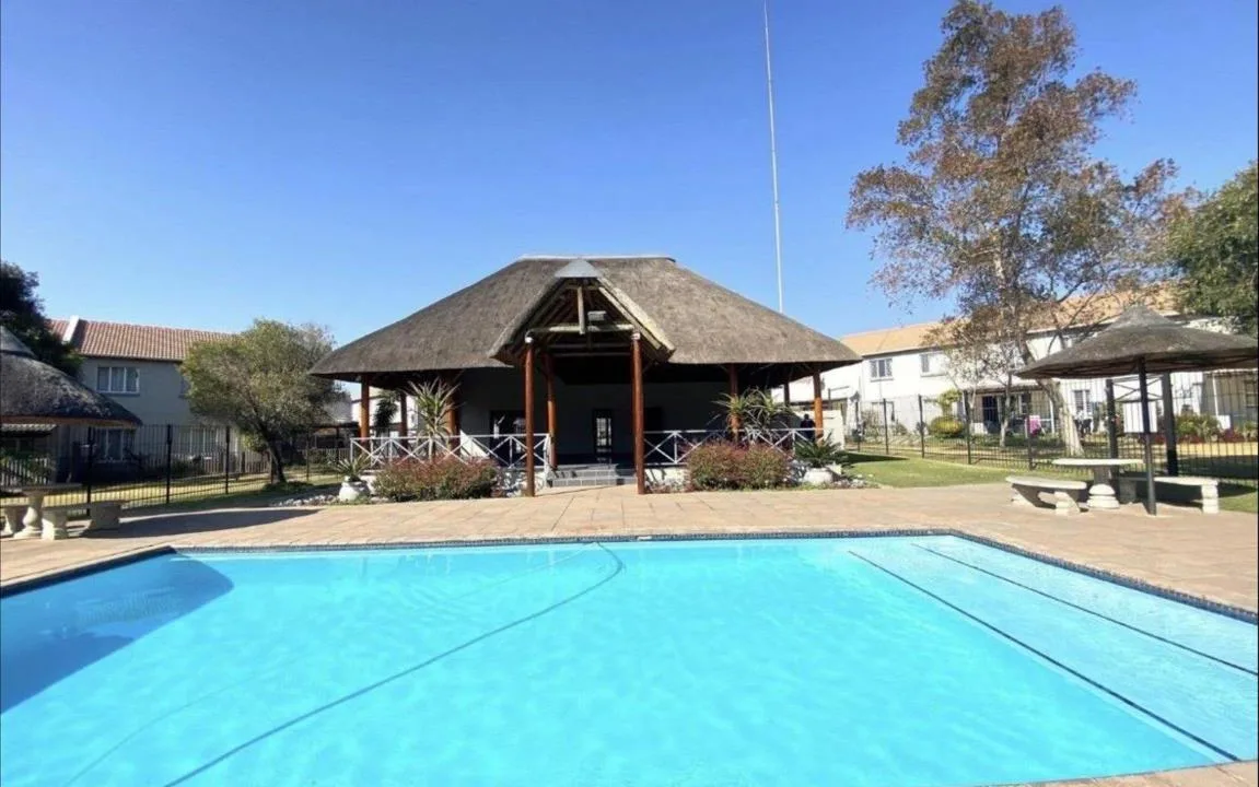2 Bedroom Townhouse to rent in Aloe Place