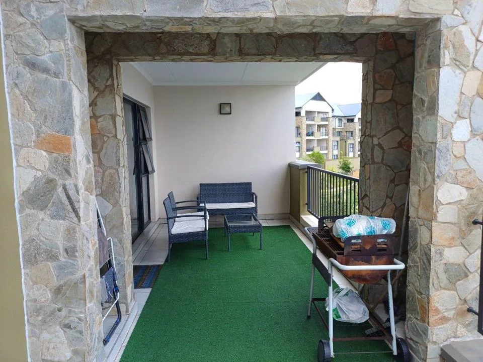 2 Bedroom Apartment / flat to rent in Waterfall