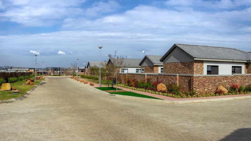 3 Bedroom Townhouse for sale in Baillie Park