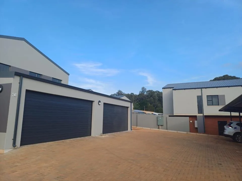 3 Bedroom Townhouse to rent in Olympus AH