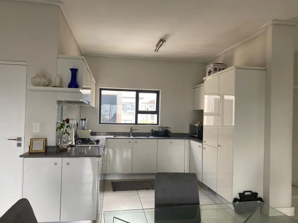 2 Bedroom Apartment / flat to rent in The Polofields