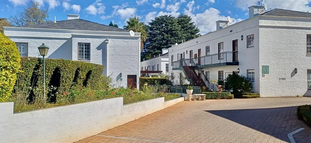 2 Bedroom Apartment / flat to rent in Saxonwold