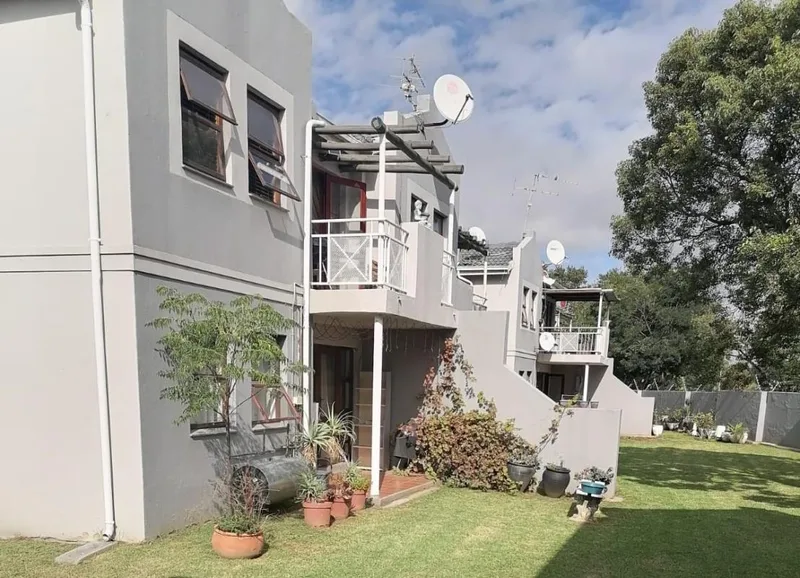 2 Bedroom Apartment in Lakefield