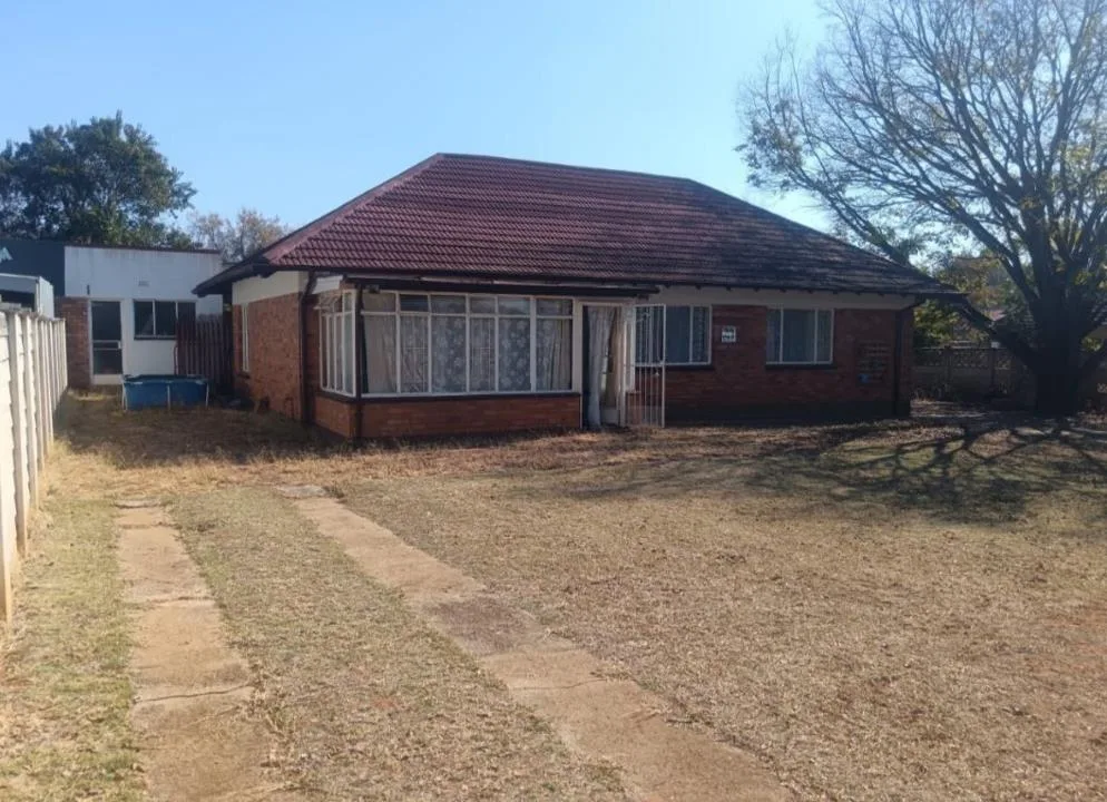 3 Bedroom House for sale in Stilfontein Ext 4