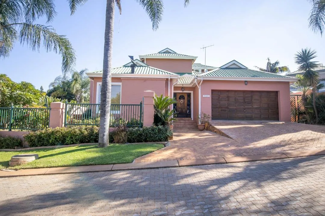4 Bedroom House for sale in Caribbean Beach