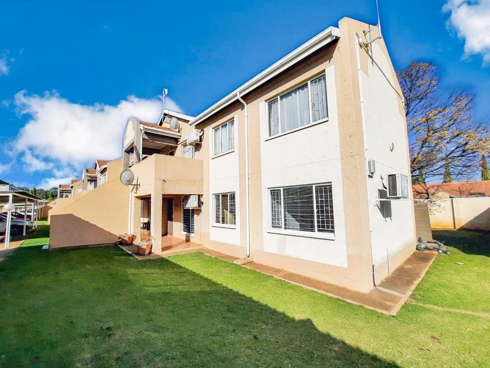 3 Bedroom Apartment / flat for sale in Kannoniers Park