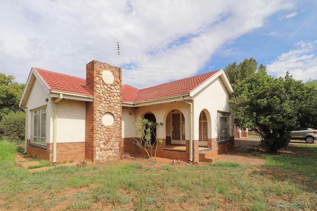 3 Bedroom House for sale in Meiringspark
