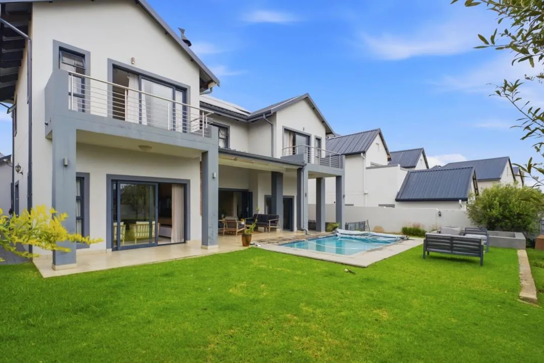 4 Bedroom House to rent in Waterfall Country Village