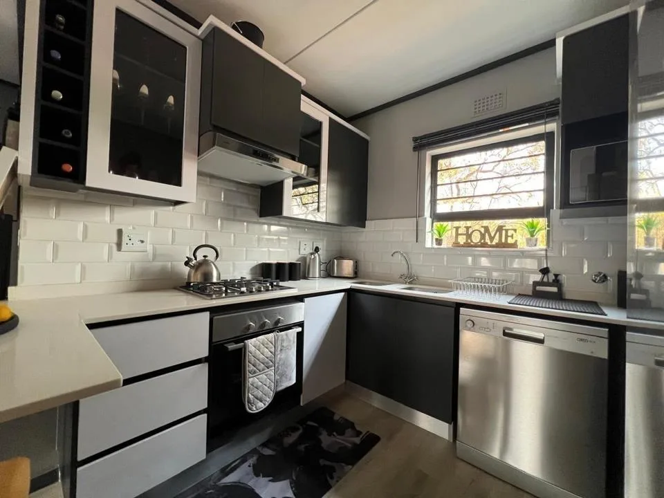 2 Bedroom Apartment / flat to rent in Montana