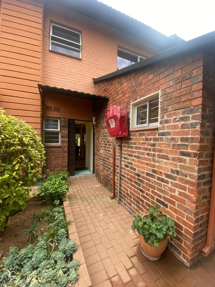 2 Bedroom Apartment / flat to rent in Bedford Gardens