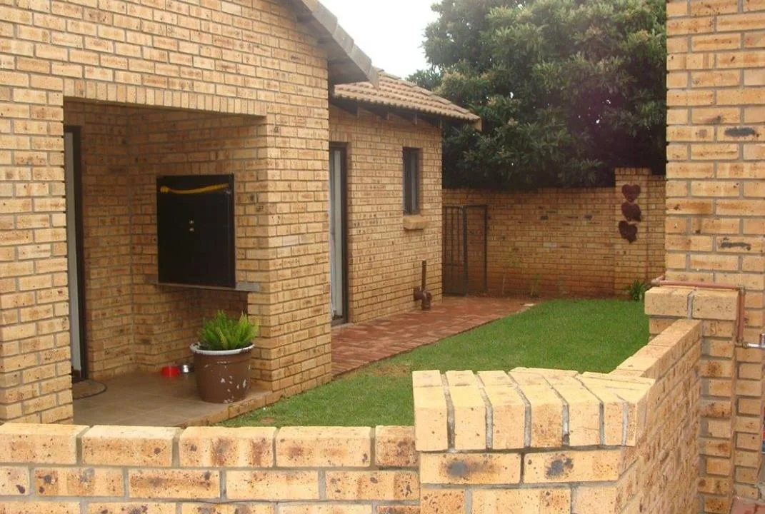 2 Bedroom House for sale in Koster