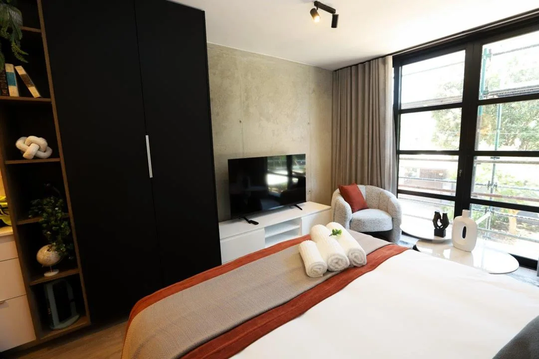 0.5 Bedroom Apartment / flat to rent in Rosebank