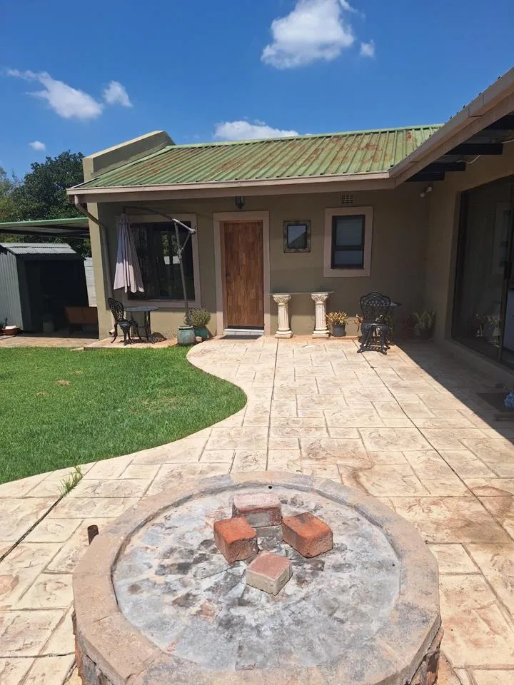 1 Bedroom Apartment / flat to rent in Lynnwood Manor