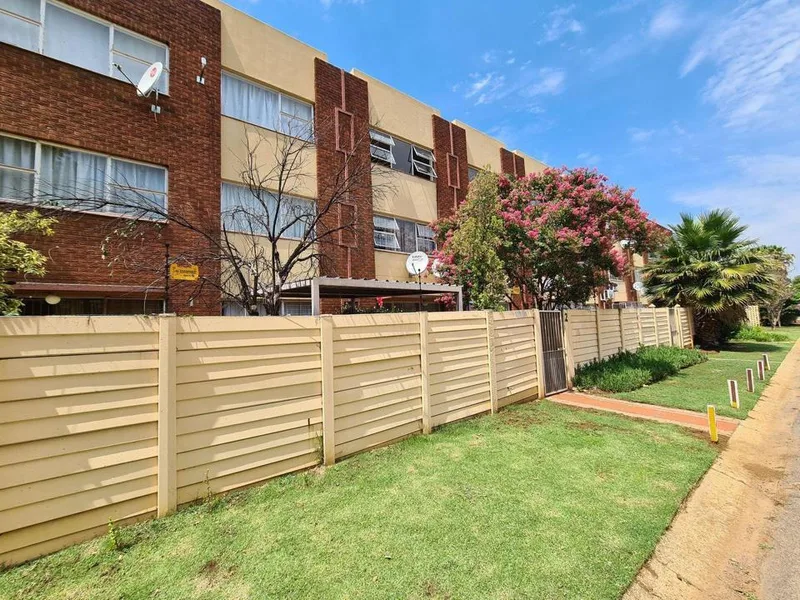 2 Bedroom Apartment / flat for sale in Potchefstroom Central