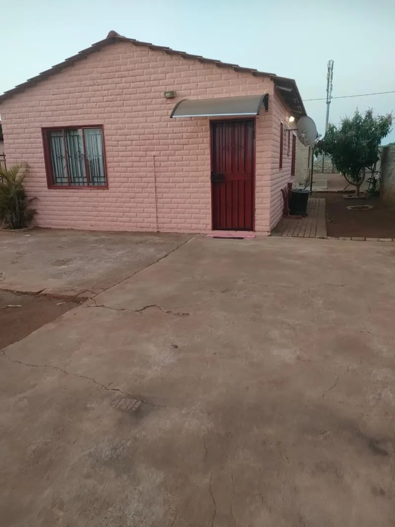 2 Bedroom House in Ga-Rankuwa