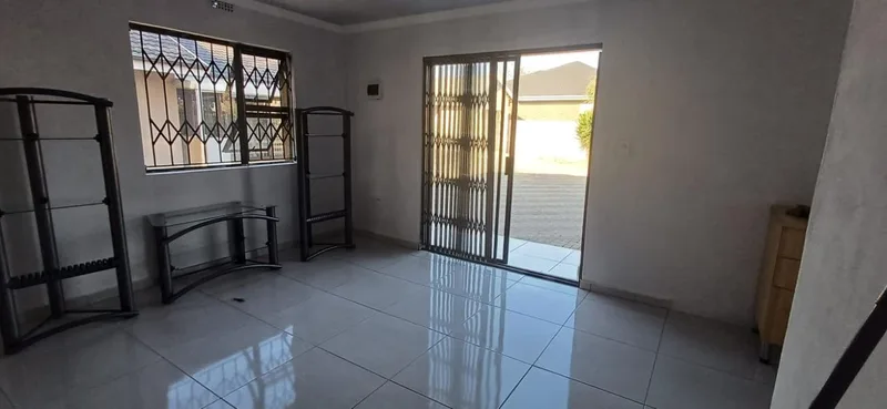 1 Bedroom Apartment / flat to rent in Parkrand