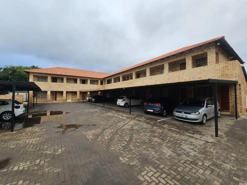 2 Bedroom Apartment / flat for sale in Rustenburg Central