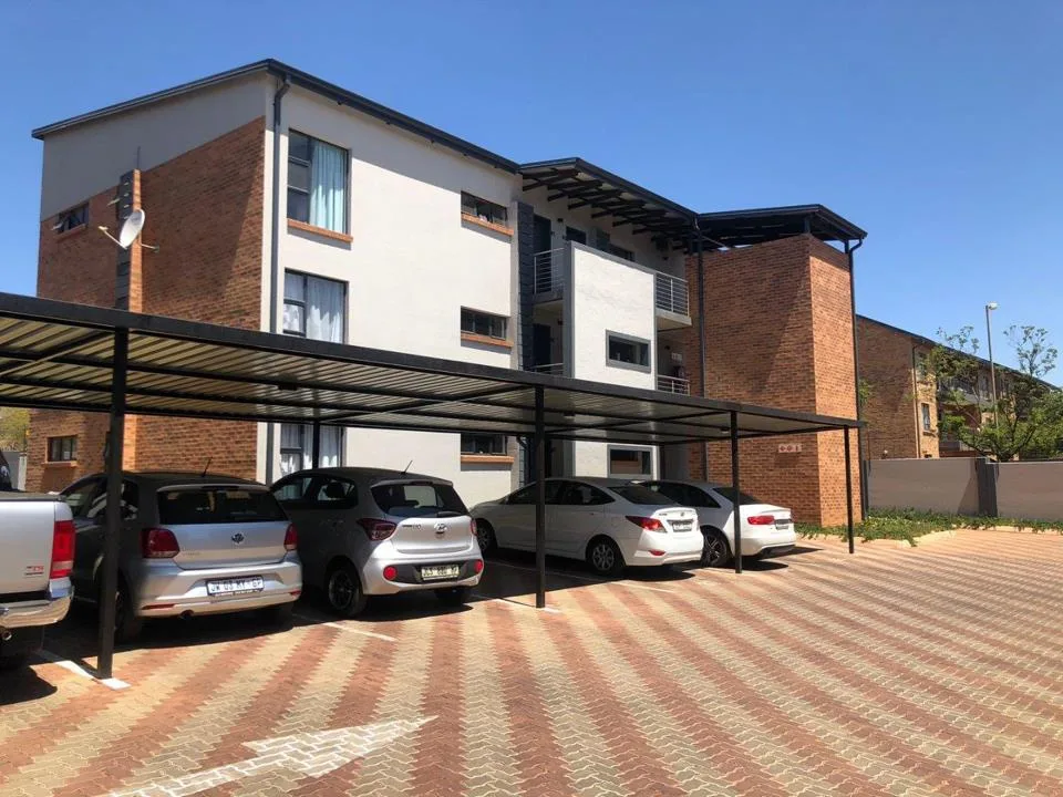 2 Bedroom Apartment / flat to rent in Olympus AH