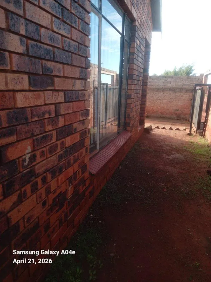 2 Bedroom House for sale in Orange Farm