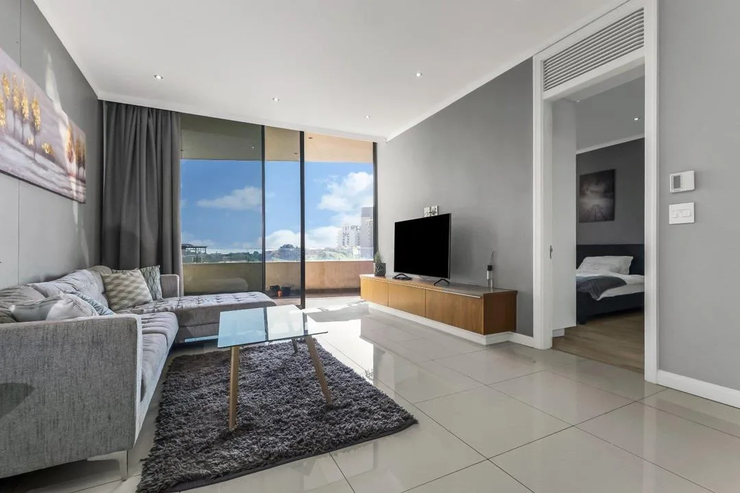 2 Bedroom Apartment / flat to rent in Morningside