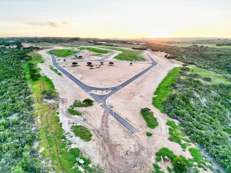 874 m² Land available in Stilbaai Wes