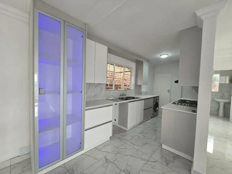 3 Bedroom Townhouse to rent in Waterkloof Park