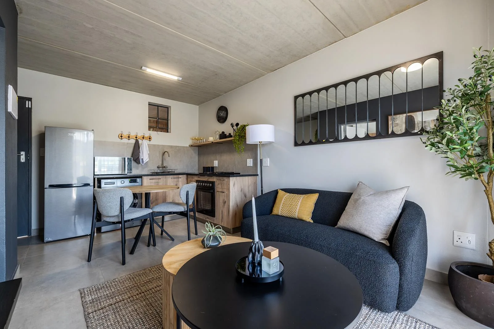 1 Bedroom Apartment in Olifantsfontein