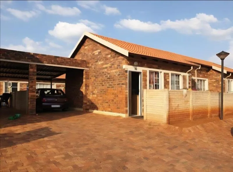 2 Bedroom Apartment / flat to rent in The Orchards