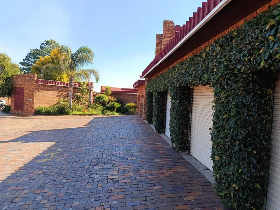 2 Bedroom Apartment / flat to rent in Mayfield Park